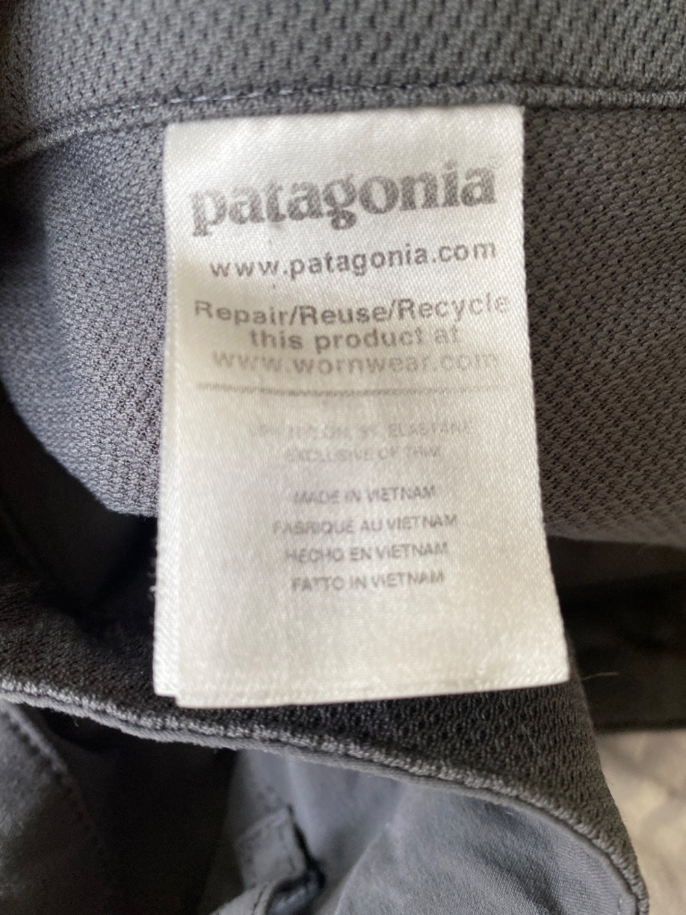 Patagonia Women’s Shorts grey 5” inseam - Picture 8 of 8